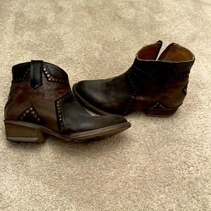 Custom made cowboy booties 8.5